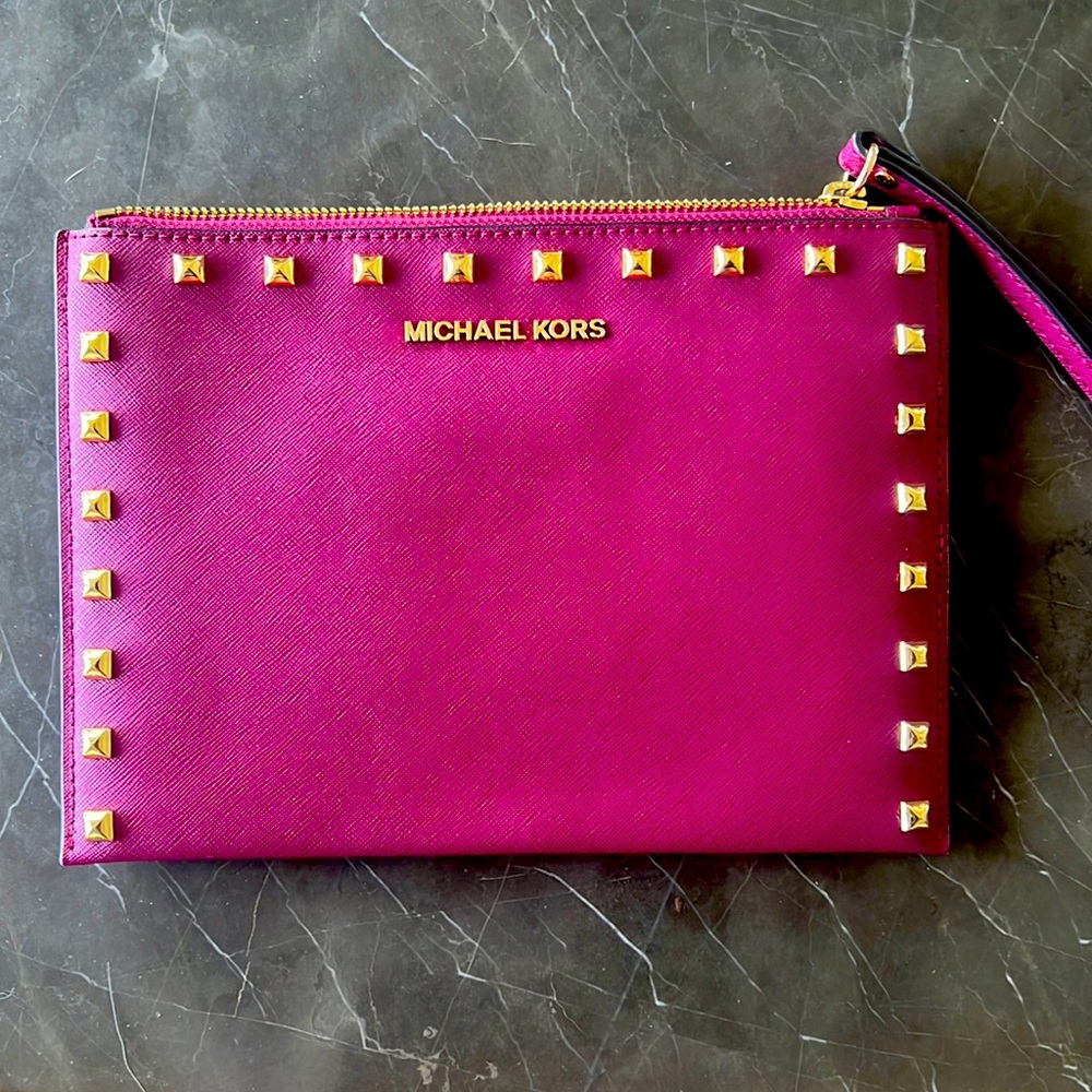 Michael Kors wristlet